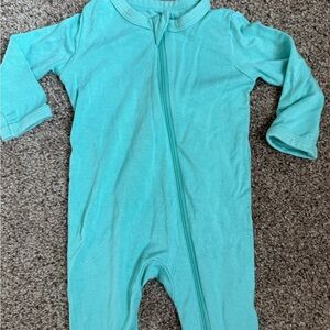 Kyte Baby zip romper